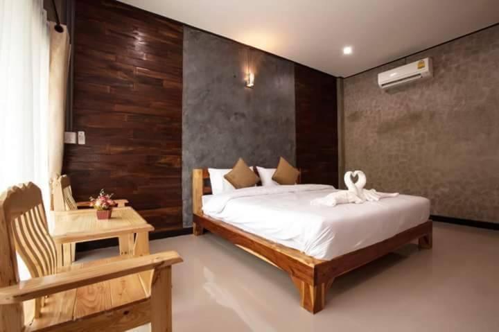 โรงแรมบ้านมะกรูด Baan Ma Grood Hotel Phajau Kültér fotó